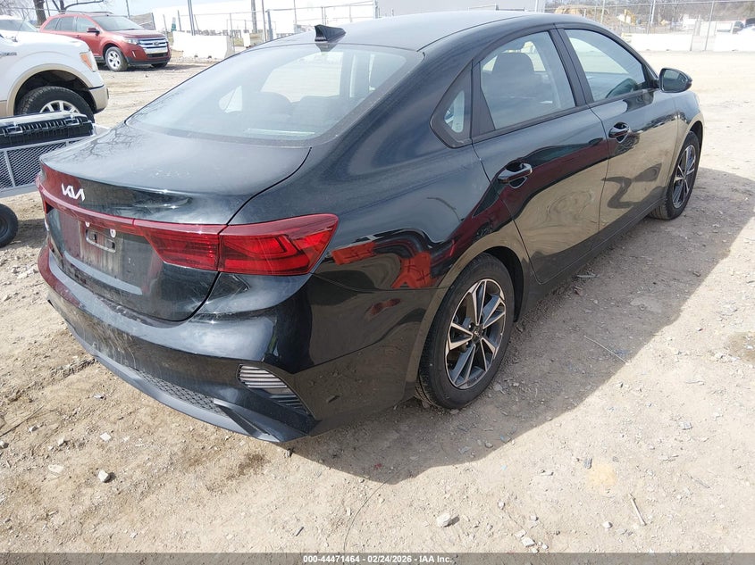 2023 Kia Forte Lxs