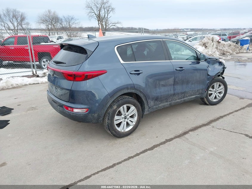 VIN KNDPMCACXJ7446887 2018 KIA SPORTAGE LX