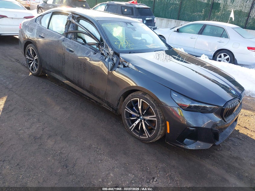 2025 BMW 550E xDrive