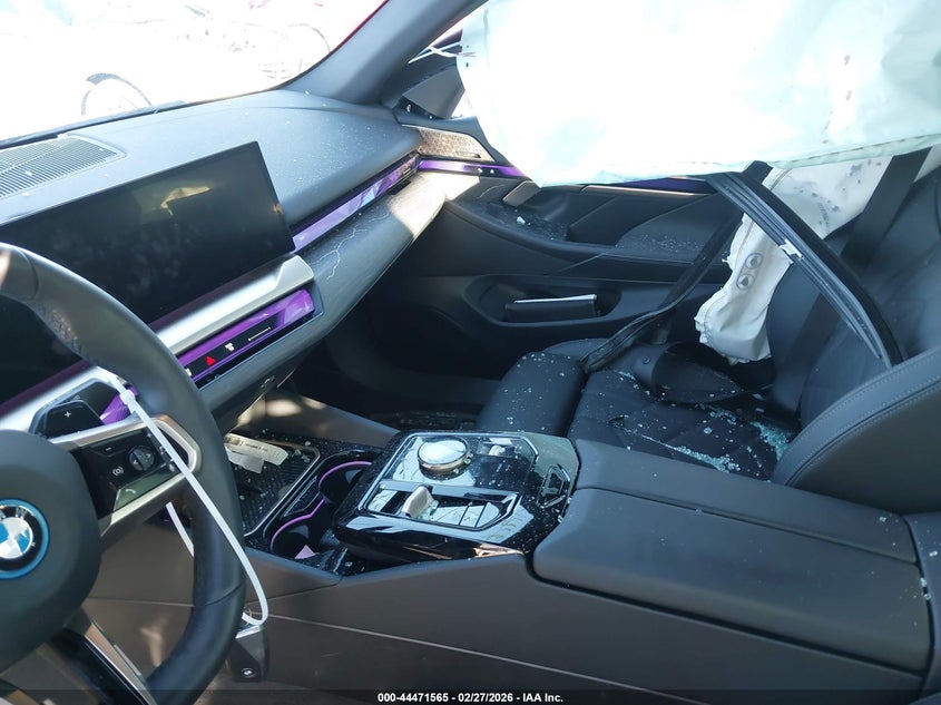 2025 BMW 550E xDrive