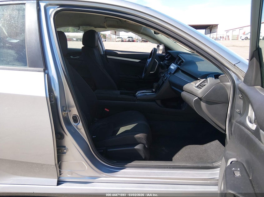 VIN 19XFC2F60KE016461 2019 HONDA CIVIC LX