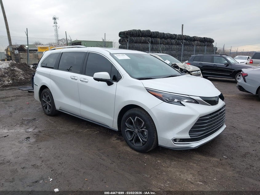 2026 Toyota Sienna Platinum
