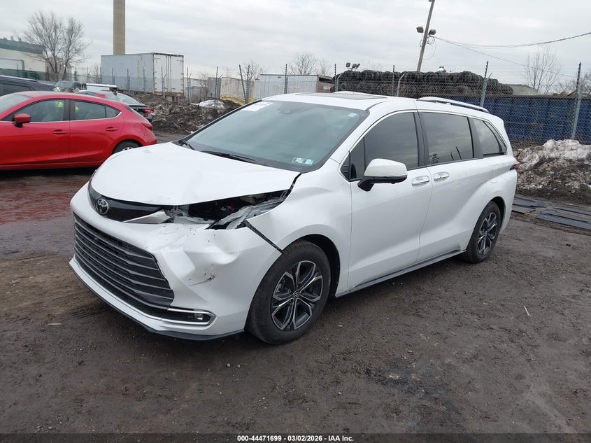 2026 Toyota Sienna Platinum