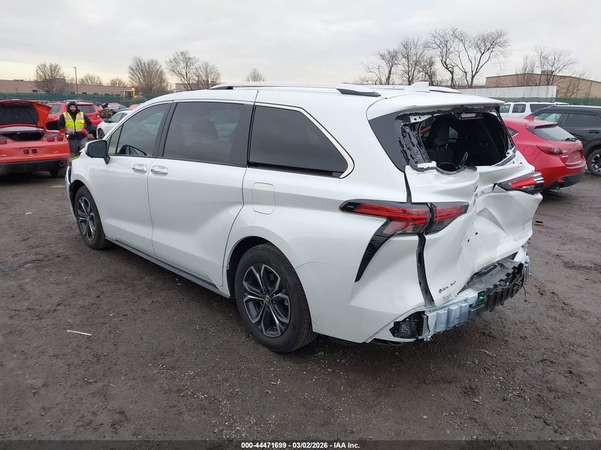 2026 Toyota Sienna Platinum