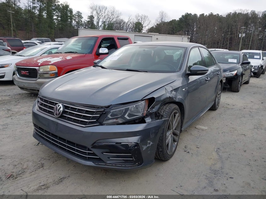 2018 Volkswagen Passat 2.0T R-Line/2.0T S