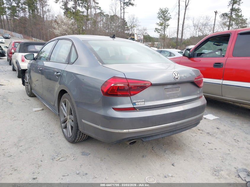 2018 Volkswagen Passat 2.0T R-Line/2.0T S