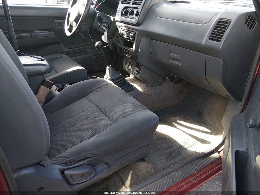 2001 Nissan Frontier Xe