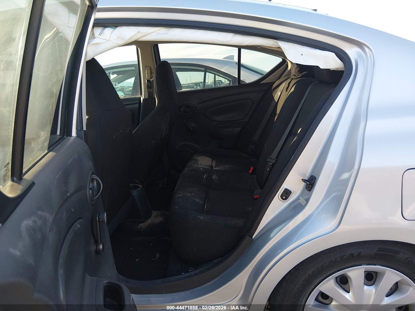 2017 Nissan Versa 1.6 1.6 S+ silver Lot 111044471858 Vin 3N1CN7AP3HL862066
