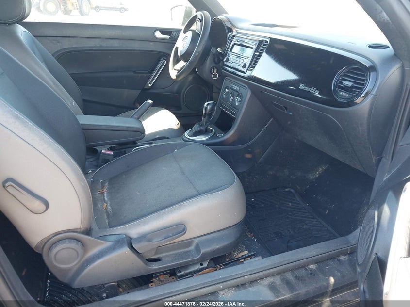 2015 Volkswagen Beetle 1.8T Fleet Edition