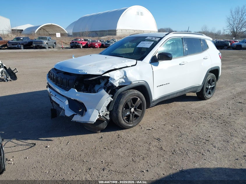2022 Jeep Compass Latitude 4x4 3C4NJDBB8NT219582 photo 1