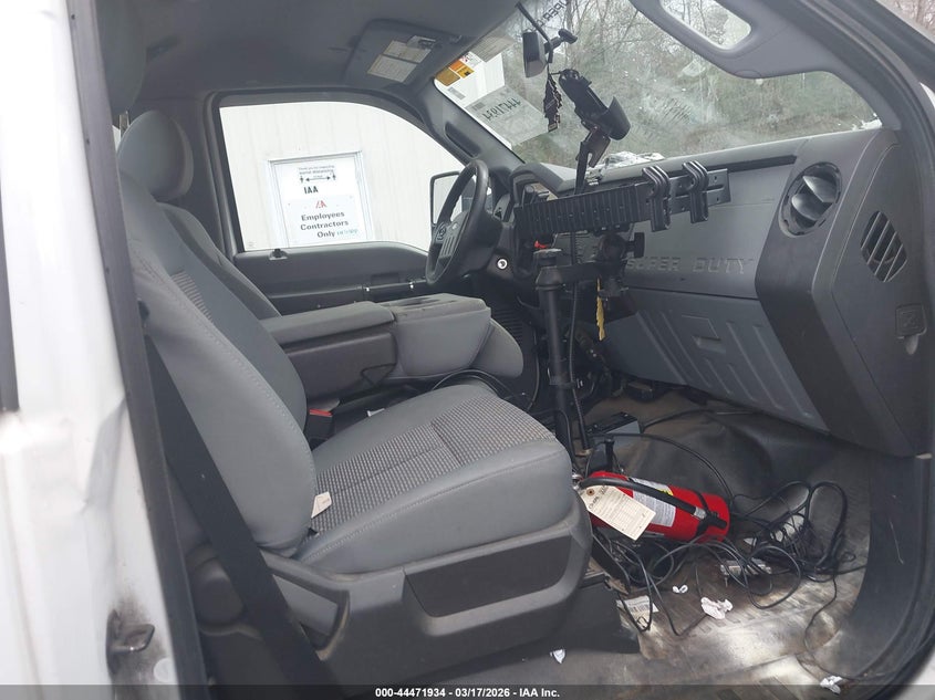 1FDUF4HT5GED17481 2016 Ford F-450 Chassis Xl auction photo 1