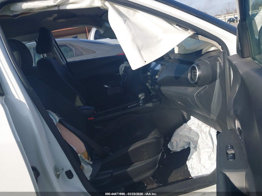 2021 Nissan Kicks Sv Xtronic Cvt