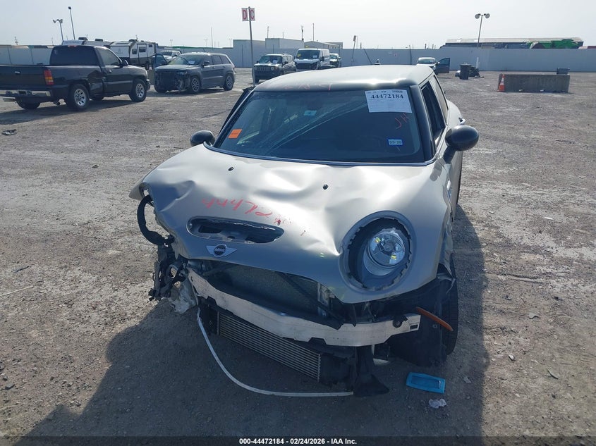 2016 Mini Clubman Cooper S VIN: WMWLN9C52G2B31536 Lot: 44472184