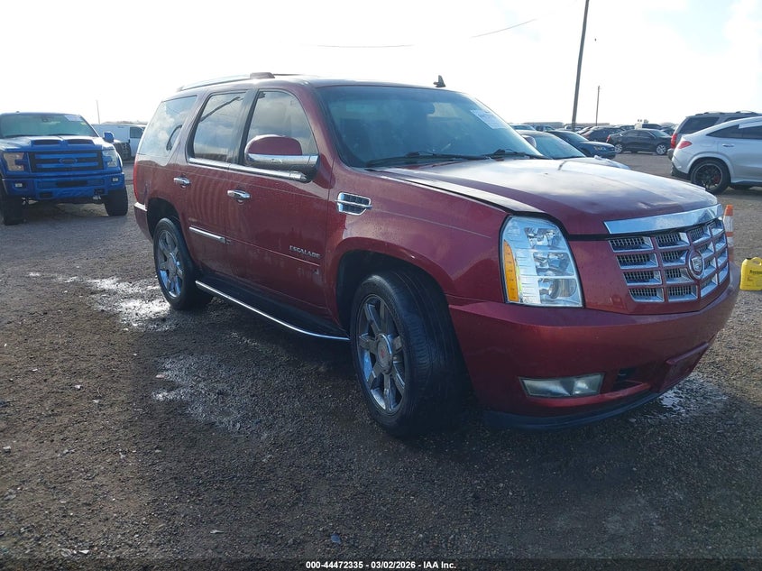 CADILLAC ESCALADE LUXURY