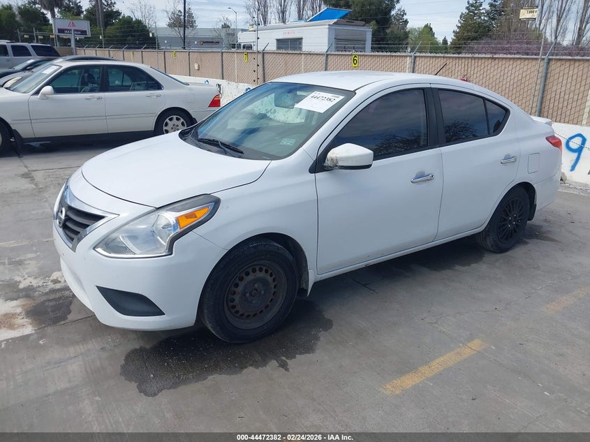 2015 Nissan Versa 1.6 Sv