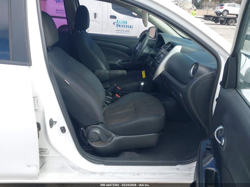 2015 Nissan Versa 1.6 Sv