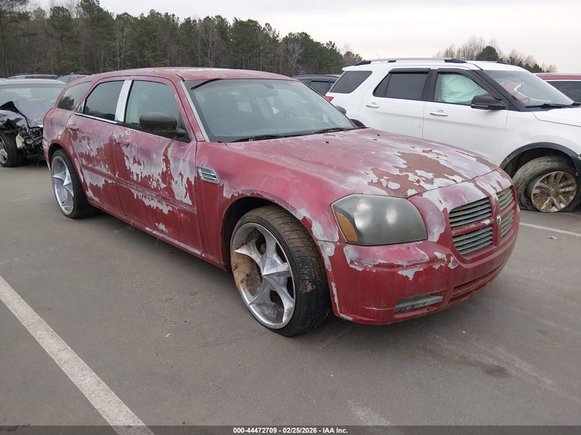 2005 Dodge Magnum Se