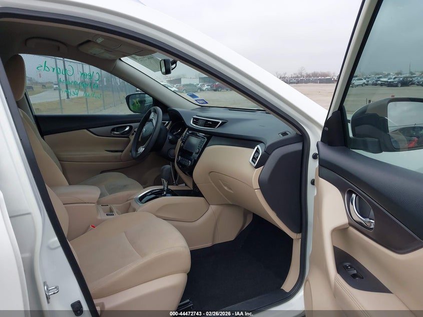 2016 Nissan Rogue Sv