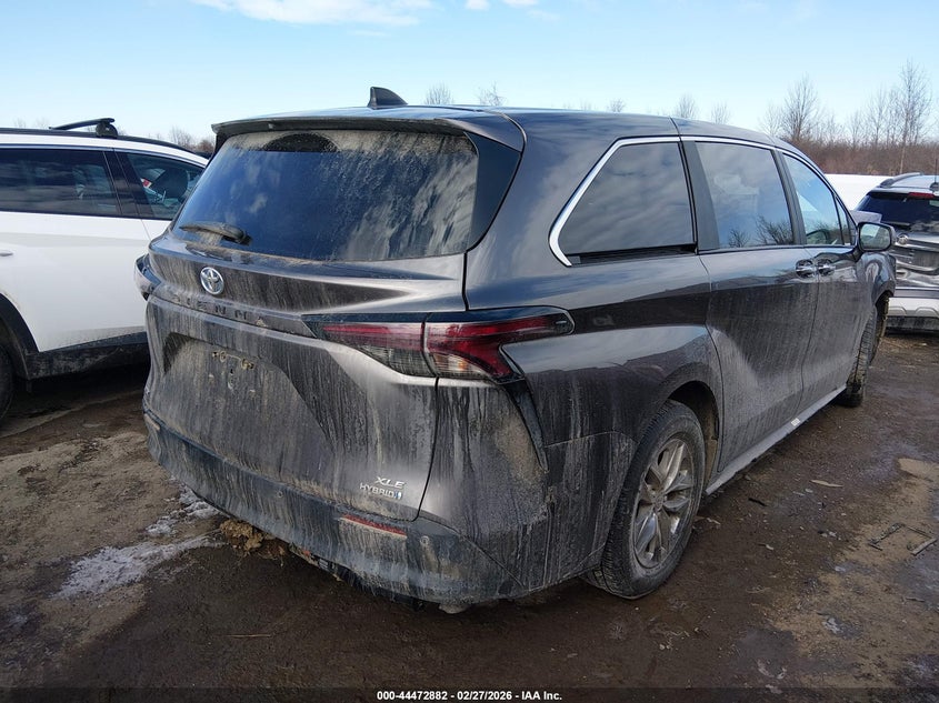 2024 Toyota Sienna Xle
