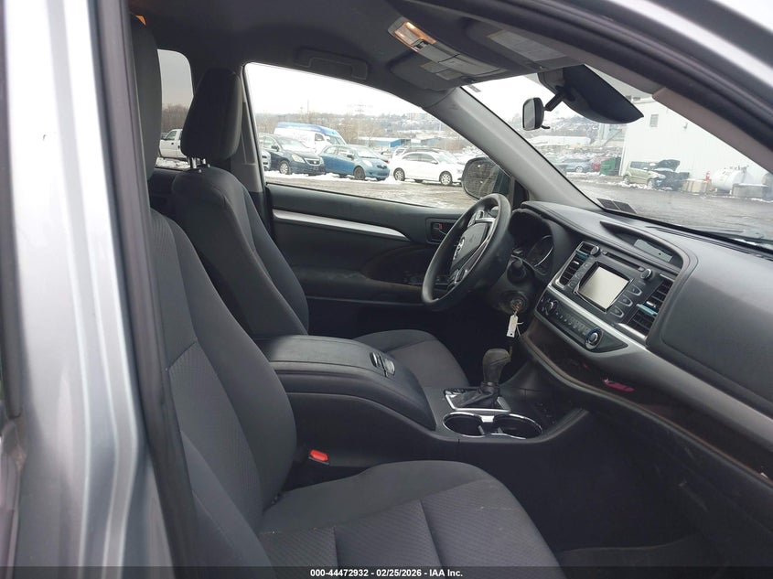 2019 Toyota Highlander Le