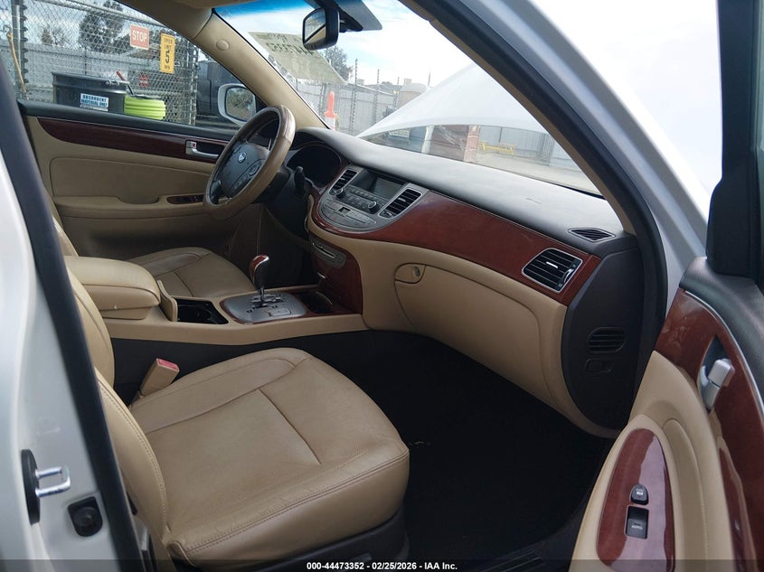 2013 Hyundai Genesis 3.8