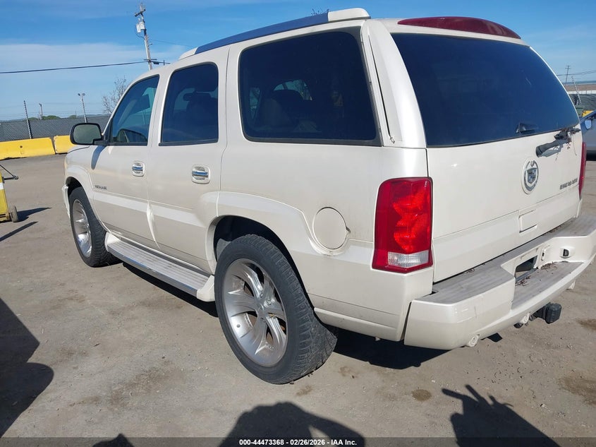 2005 Cadillac Escalade Standard