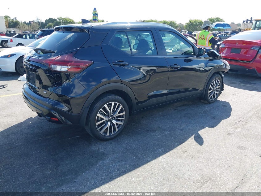2021 Nissan Kicks Sv Xtronic Cvt