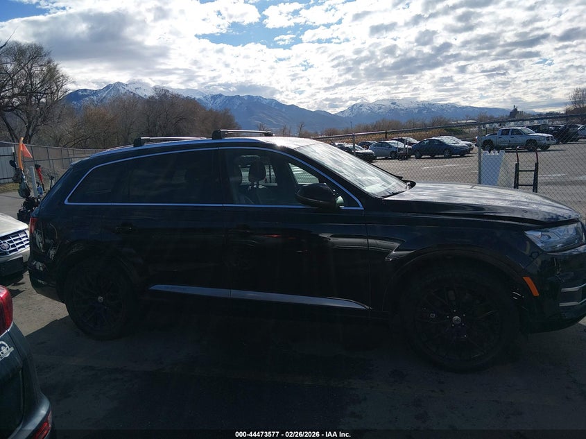 2017 Audi Q7 3.0 3.0T Premium black Lot 111044473577 Vin WA1LAAF71HD013231