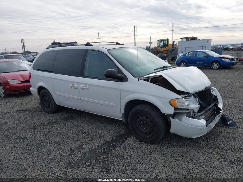 2006 Chrysler Town & Country Lx