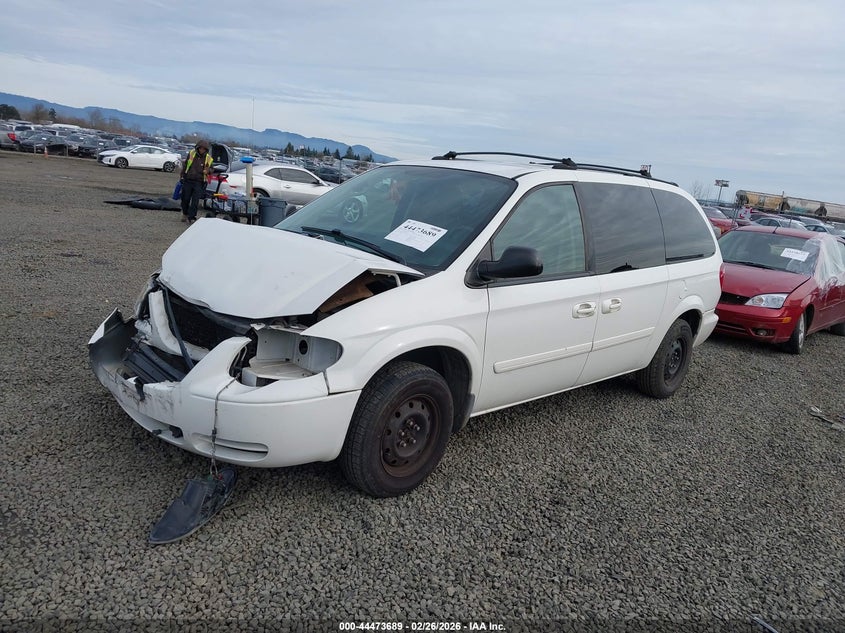 2006 Chrysler Town & Country Lx
