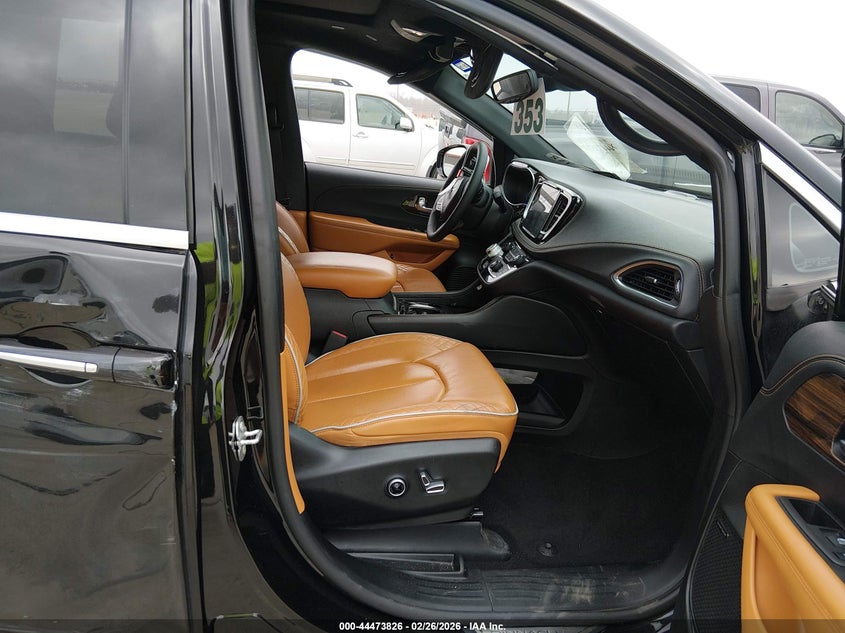 2022 Chrysler Pacifica Hybrid Pinnacle