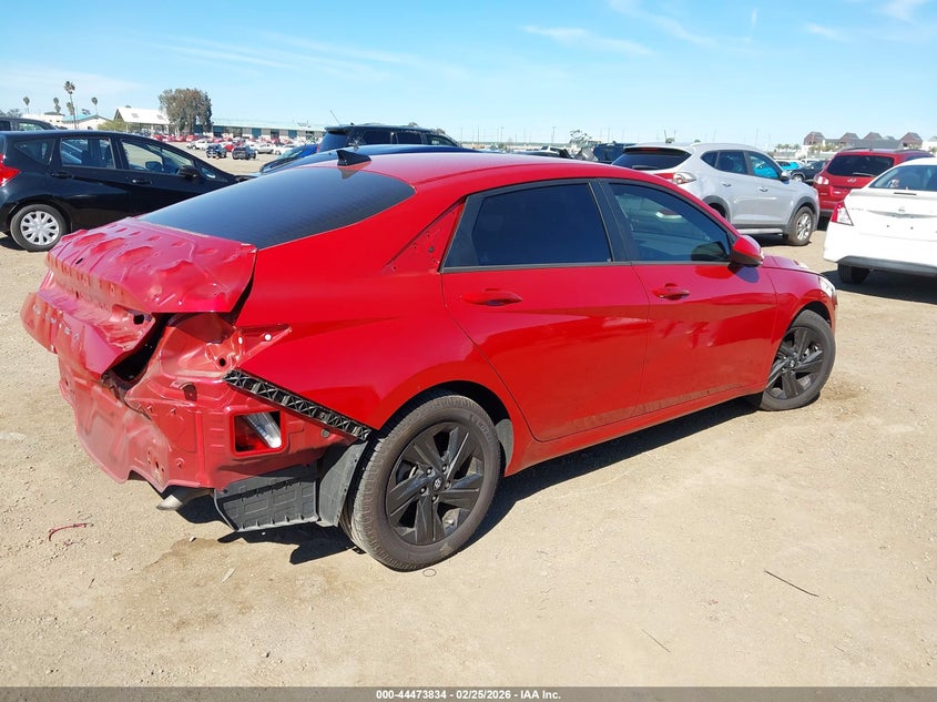 2022 Hyundai Elantra Sel