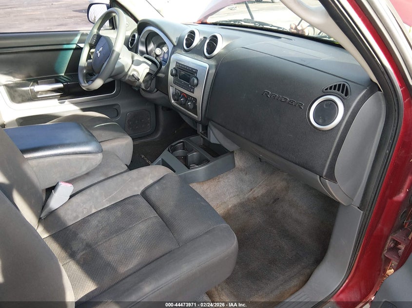 2007 Mitsubishi Raider Ls