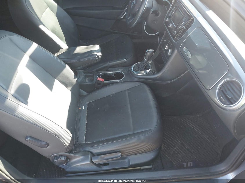 2014 Volkswagen Beetle 2.0L Tdi