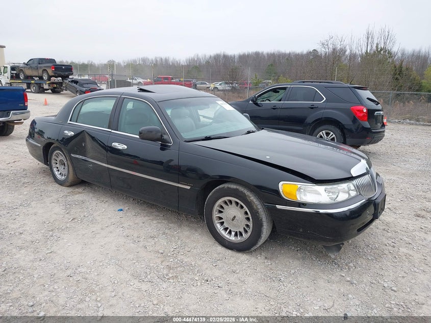 2002 Lincoln Town Car Cartier