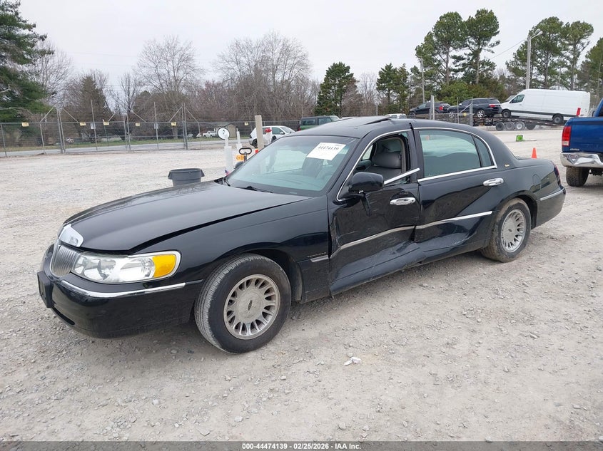 2002 Lincoln Town Car Cartier
