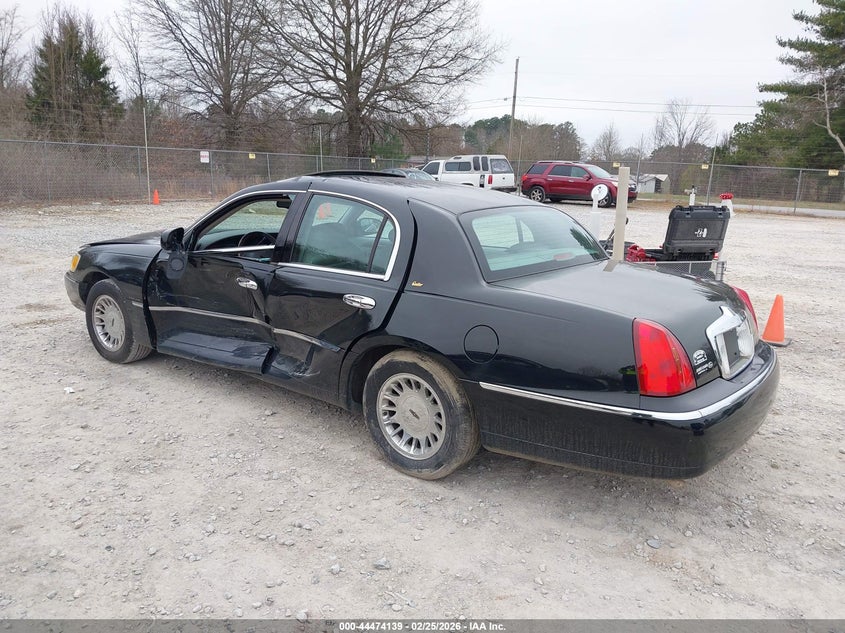 2002 Lincoln Town Car Cartier