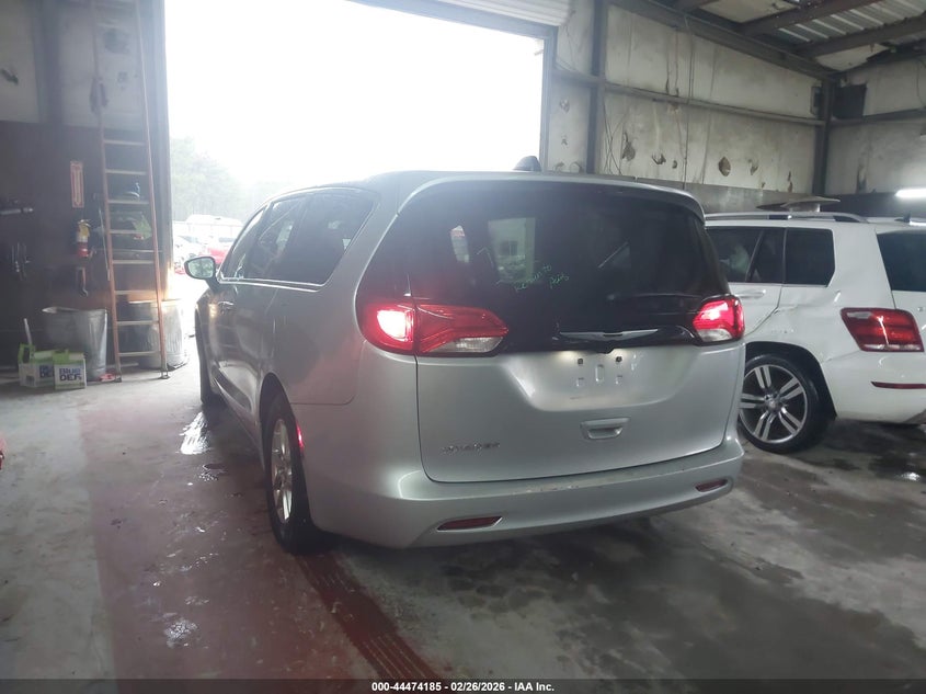 2023 Chrysler Voyager Lx