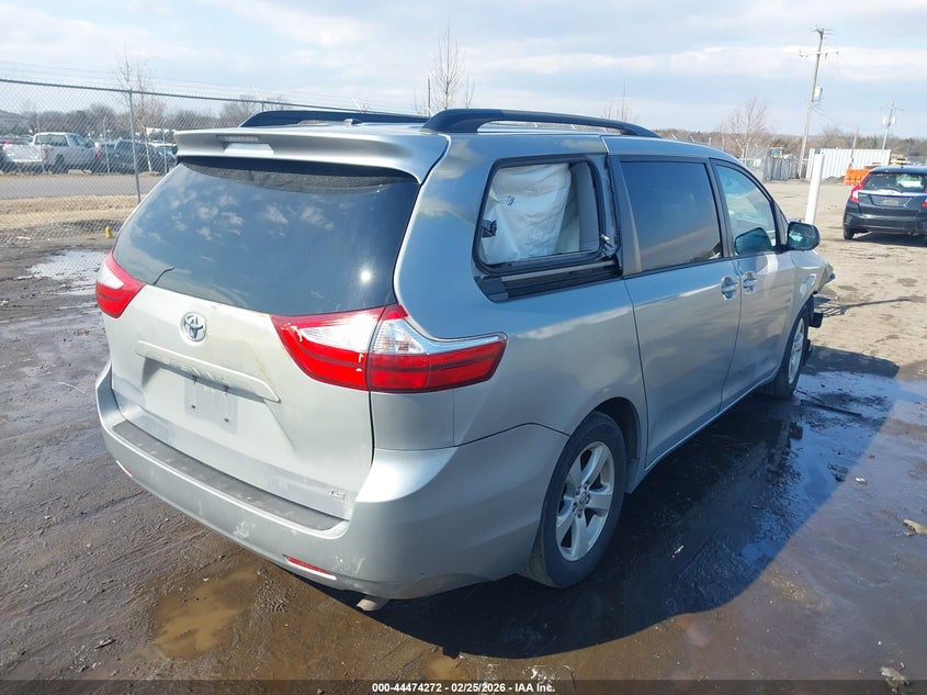2015 Toyota Sienna Le 8 Passenger