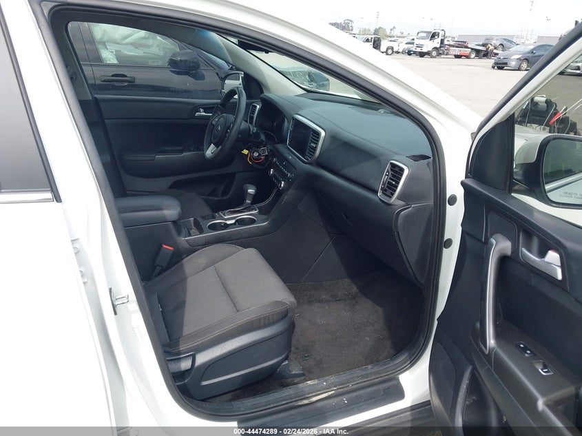 VIN KNDPM3AC8N7986180 2022 KIA SPORTAGE LX