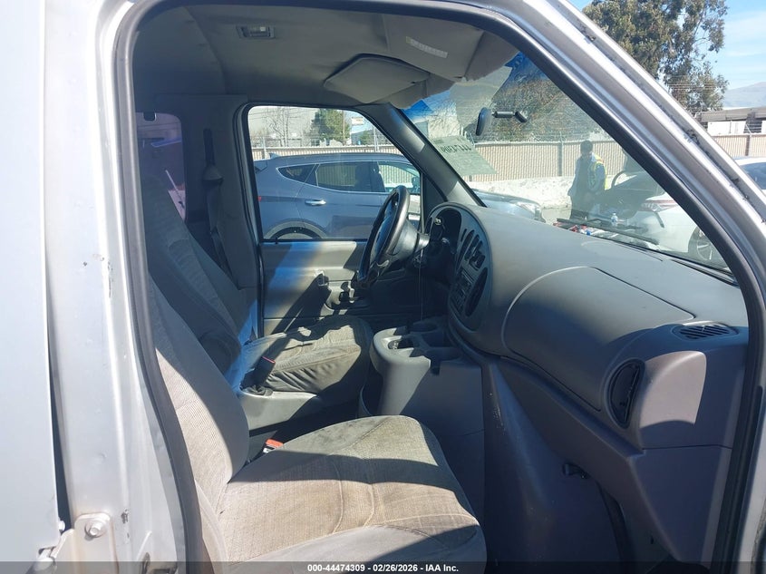 2000 Ford E-350 Super Duty Xl/Xlt