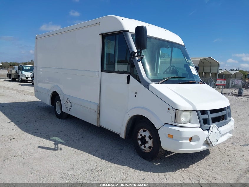2014 Isuzu Commercial Van