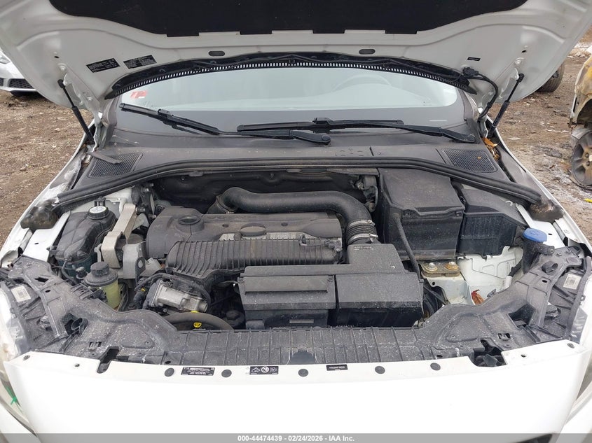 2015 Volvo V60 Cross Country T5 Platinum VIN: YV4612HM4F1000030 Lot: 44474439