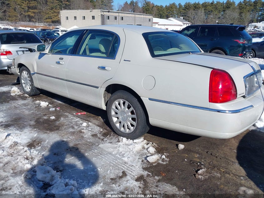 2007 Lincoln Town Car Signature