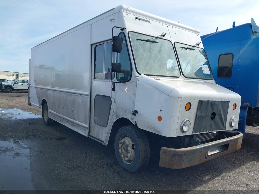 2010 FREIGHTLINER CHASSIS M LINE WALK-IN VAN