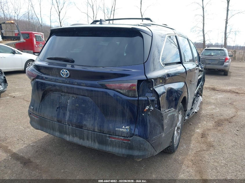 2024 Toyota Sienna Le