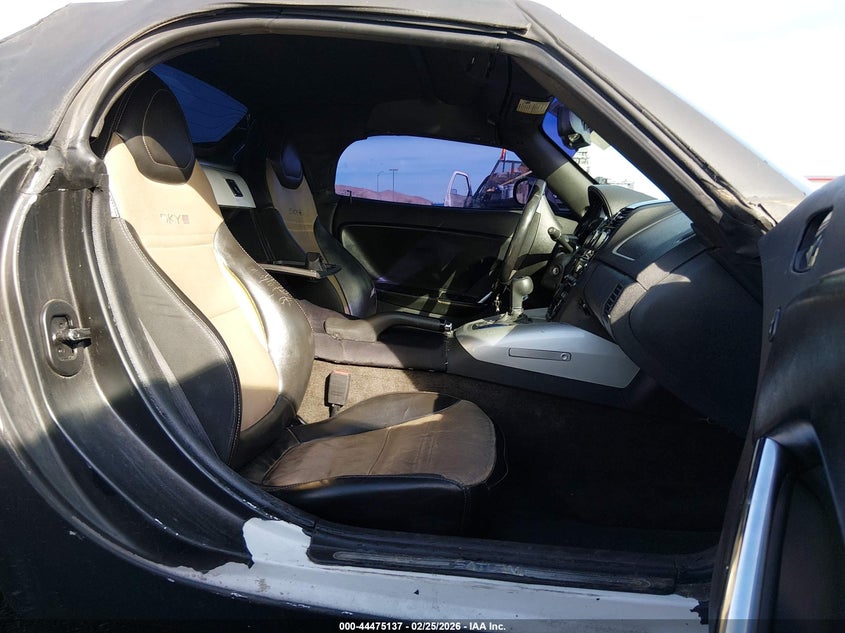 2009 Saturn Sky Red Line