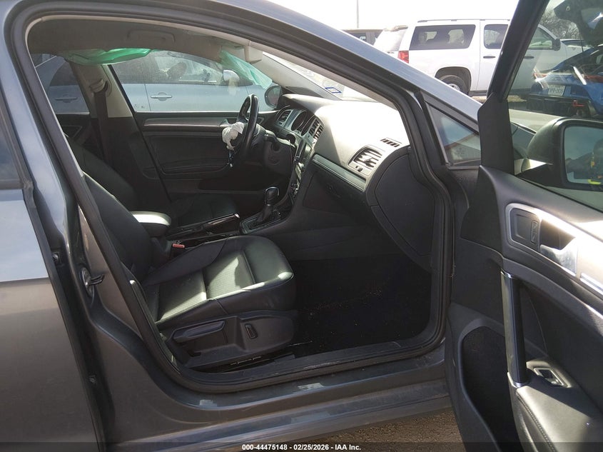 2016 Volkswagen Golf Tsi Se 4-Door