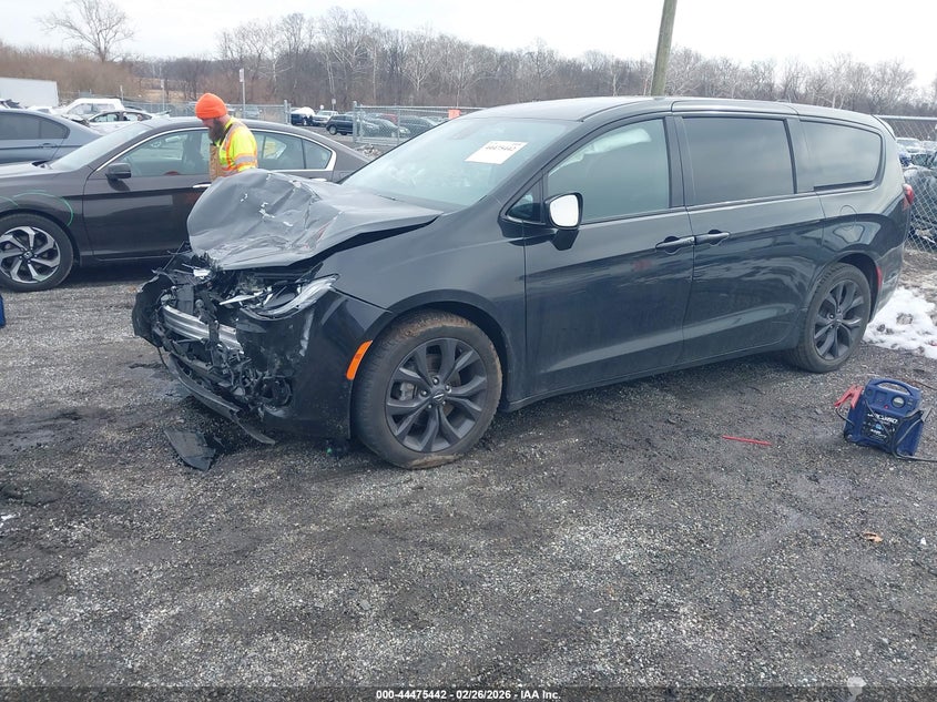 2019 Chrysler Pacifica Touring Plus
