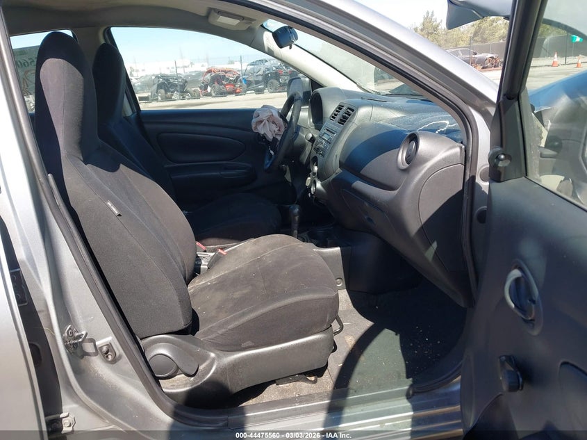 2013 Nissan Versa 1.6 S